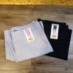 MATTY M 2 NWT Women's Bermuda Chino Shorts Flat Front Blue & Navy Size Small